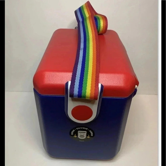 Igloo Cooler 11 Qt Tag Along Too Blue Rainbow Shoulder Strap NWT - Picture 5 of 6